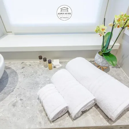 Alpen Bed & Breakfast 3*