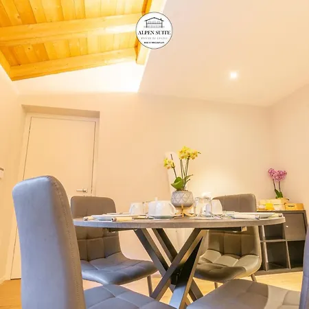 Alpen Bed & Breakfast 3*